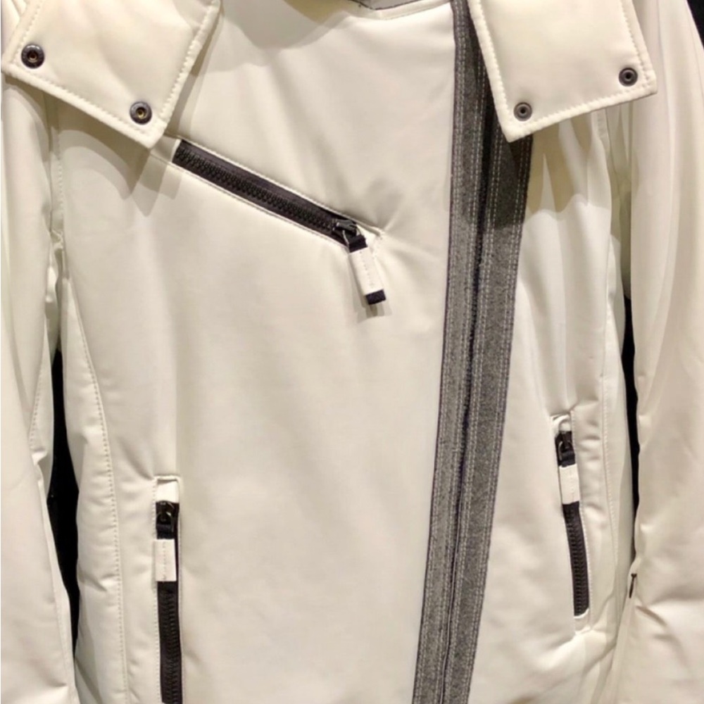 NWT stunning white ski jacket never worn very chic - Picture 6 of 15